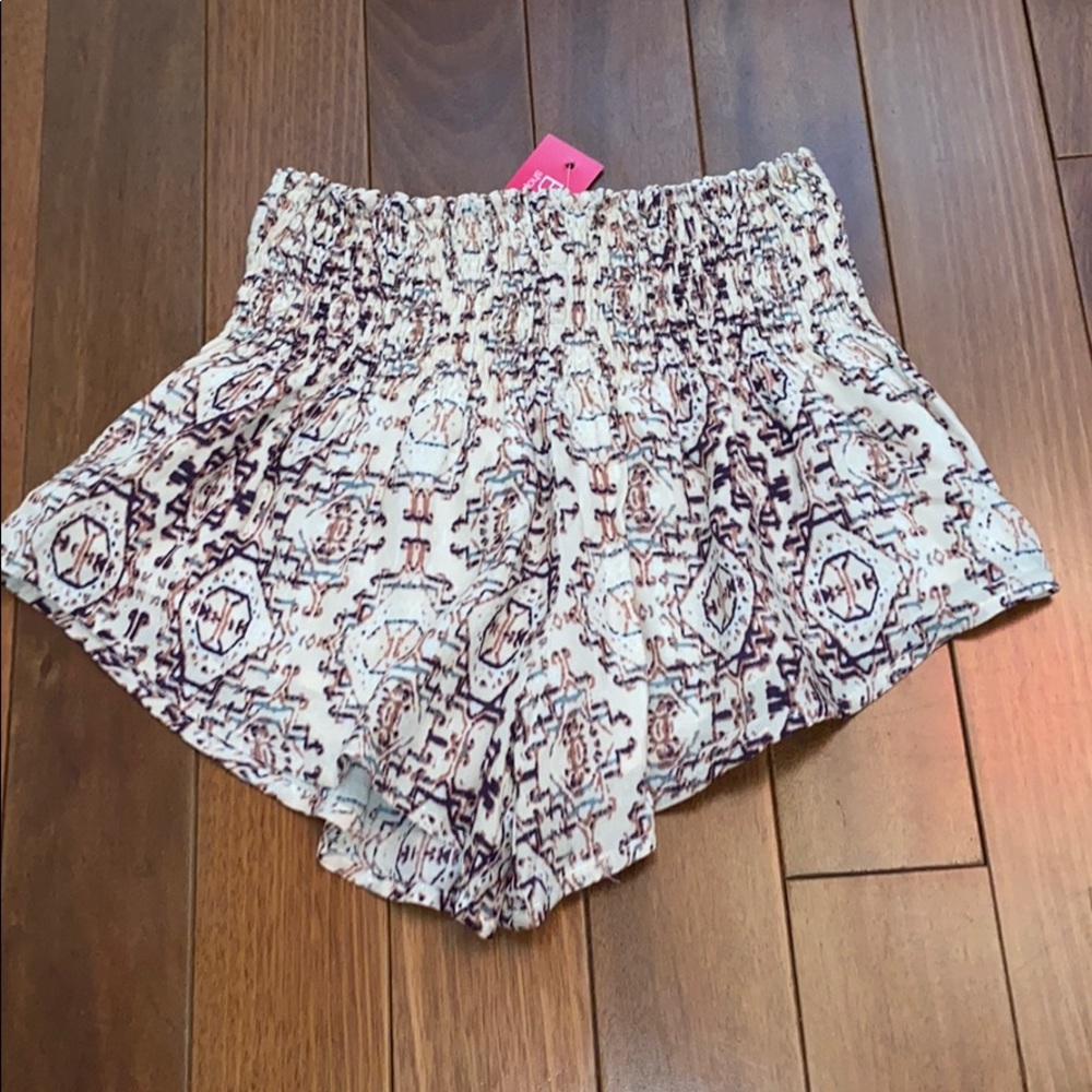 Blush Print Shorts; Size S
